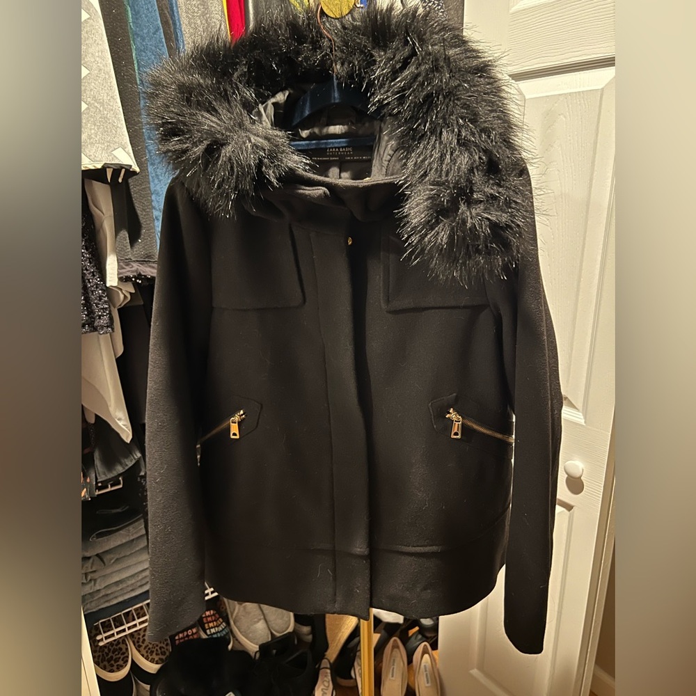 Zara Black Fur-Trimmed Cape Jacket